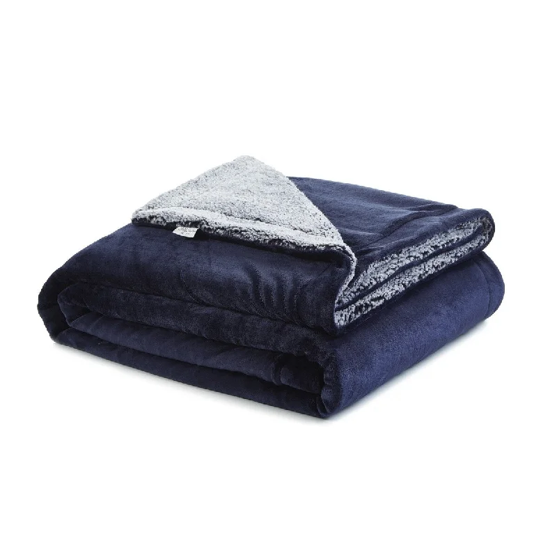 Silk blankets with a smooth and elegant touchSilk blankets with a smooth and elegant touchNavy Blue Knitted PolYester Solid Color Plush King Blanket Silk blankets with a smooth and elegant touchSilk blankets with a smooth and elegant touchNavy Blue Knitted PolYester Solid Color Plush King Blanket