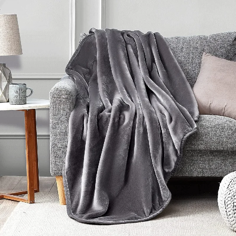 Fleece blankets for a cozy and plush textureFleece blankets for a cozy and plush textureSuper Soft 400GSM High Density Luxury Plush Blanket