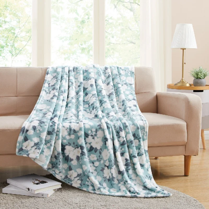 Bamboo fiber blankets with natural antibacterial propertiesBamboo fiber blankets with natural antibacterial propertiesAsher Home Cottage Floral Plush Throw Blanket