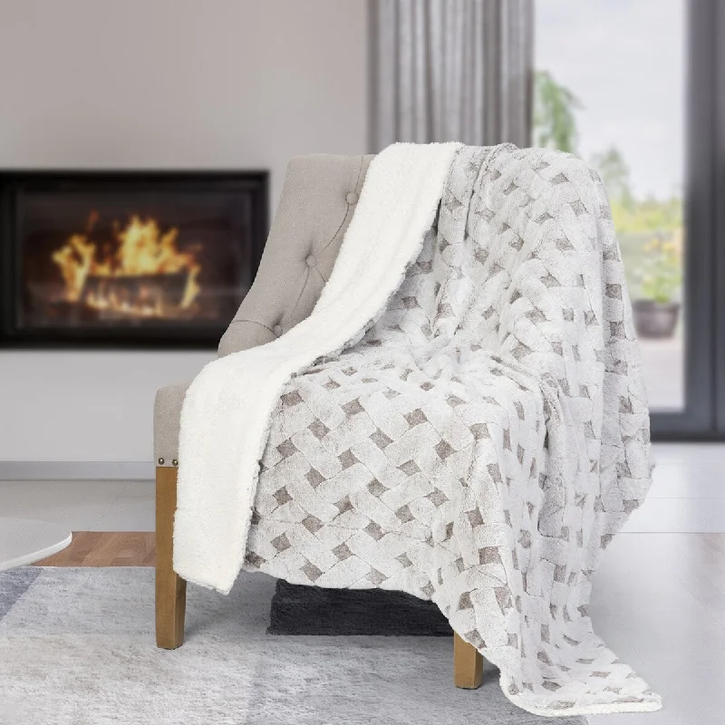 Silk blankets with a smooth and elegant touchSilk blankets with a smooth and elegant touchPremium Reversible Throw Blanket 60in x 48in (Taupe) Silk blankets with a smooth and elegant touchSilk blankets with a smooth and elegant touchPremium Reversible Throw Blanket 60in x 48in (Taupe)