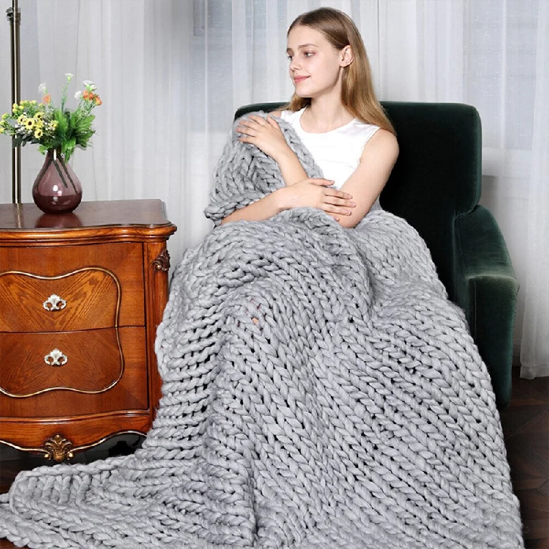 Bamboo fiber blankets with natural antibacterial propertiesBamboo fiber blankets with natural antibacterial propertiesLight Gray Coarse Knit Handmade Blanket