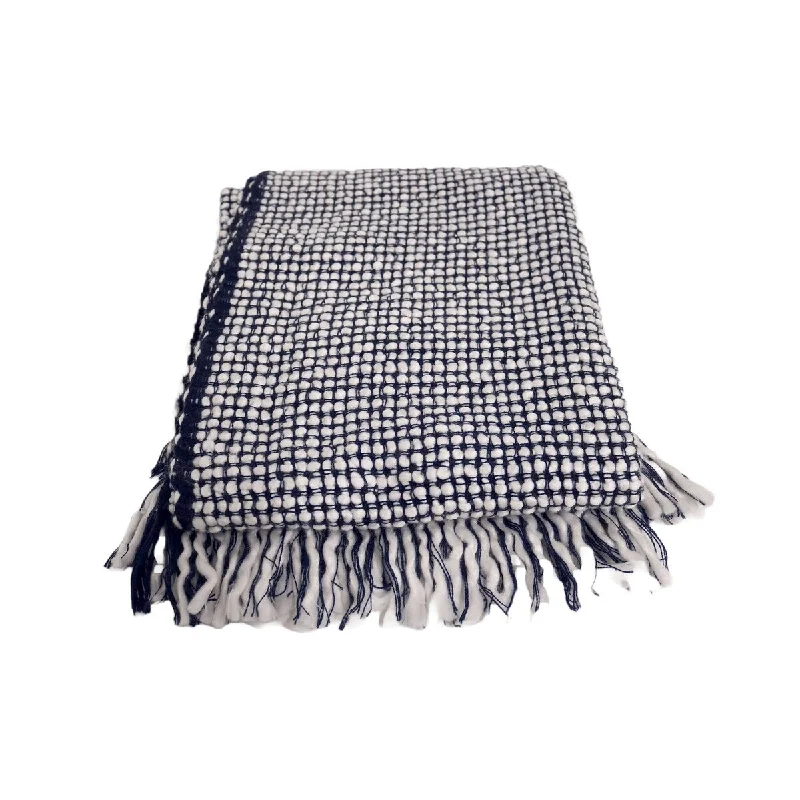 Cotton blankets for breathability and a lightweight feelCotton blankets for breathability and a lightweight feelHome&Manor Handcrafted 100% Wool Throw Blanket Cotton blankets for breathability and a lightweight feelCotton blankets for breathability and a lightweight feelHome&Manor Handcrafted 100% Wool Throw Blanket