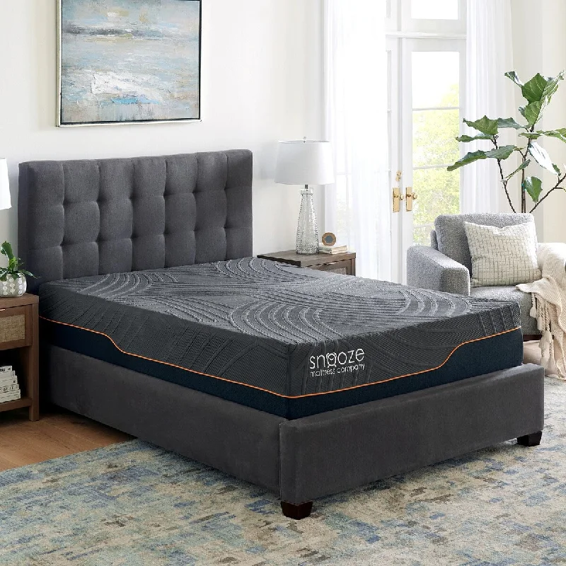 Memory foam mattresses for pressure relief and contouringSnooze 13-Inch Plush Hybrid Memory Foam and Coil Mattress Memory foam mattresses for pressure relief and contouringSnooze 13-Inch Plush Hybrid Memory Foam and Coil Mattress