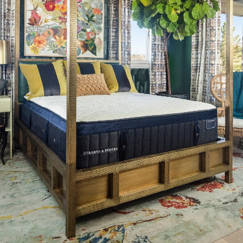 Queen - size mattresses for couples and standard bedroomsStearns & Foster Lux Estate 16-inch Ultra Plush Hybrid Mattress Set Queen - size mattresses for couples and standard bedroomsStearns & Foster Lux Estate 16-inch Ultra Plush Hybrid Mattress Set